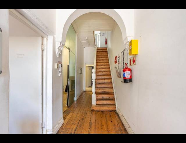 BUSINESS PROPERTY TO RENT IN OBSERVATORY